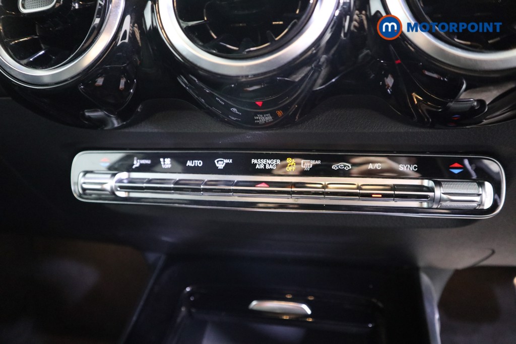 Mercedes-Benz GLB Amg Line Automatic Petrol SUV - Stock Number (1617114) - 9th supplementary image