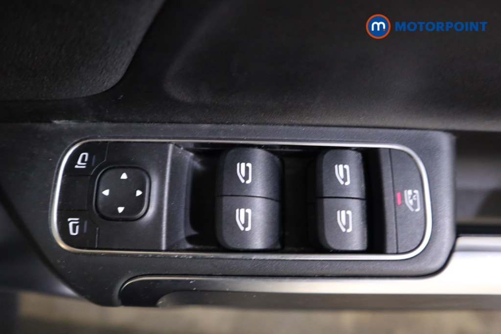 Mercedes-Benz GLB Amg Line Automatic Petrol SUV - Stock Number (1617114) - 14th supplementary image