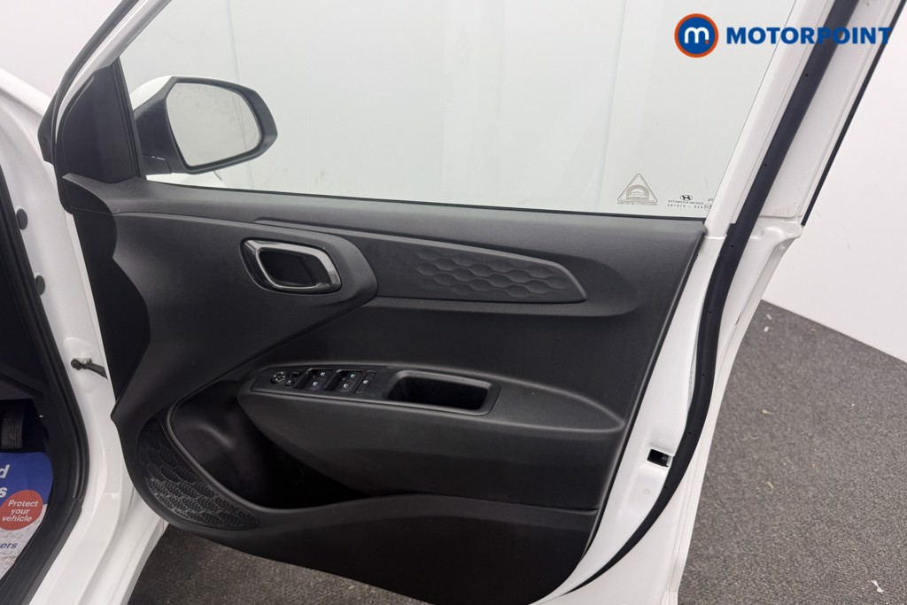 Hyundai I10 Premium Automatic Petrol Hatchback - Stock Number (1617219) - 2nd supplementary image