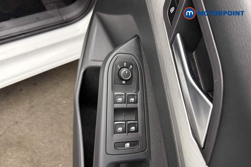 Volkswagen Golf Life Automatic Petrol Hatchback - Stock Number (1617294) - 19th supplementary image