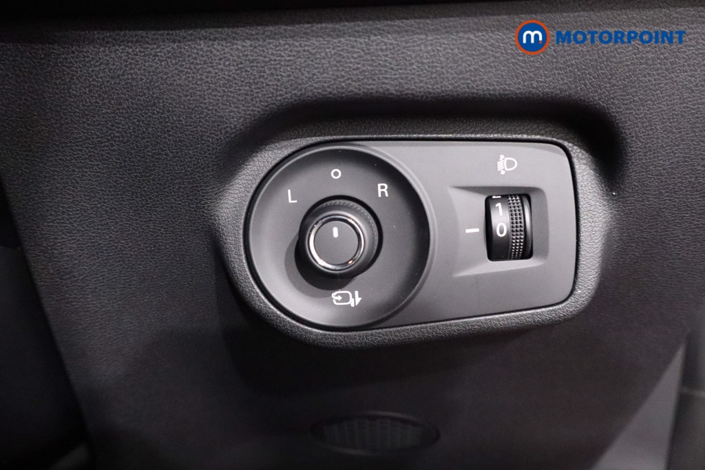 Mg Motor Uk ZS Trophy Automatic Petrol-Electric Hybrid SUV - Stock Number (1617773) - 17th supplementary image