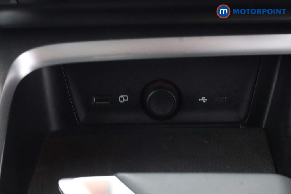 Mg Motor Uk ZS Trophy Automatic Petrol-Electric Hybrid SUV - Stock Number (1617998) - 3rd supplementary image