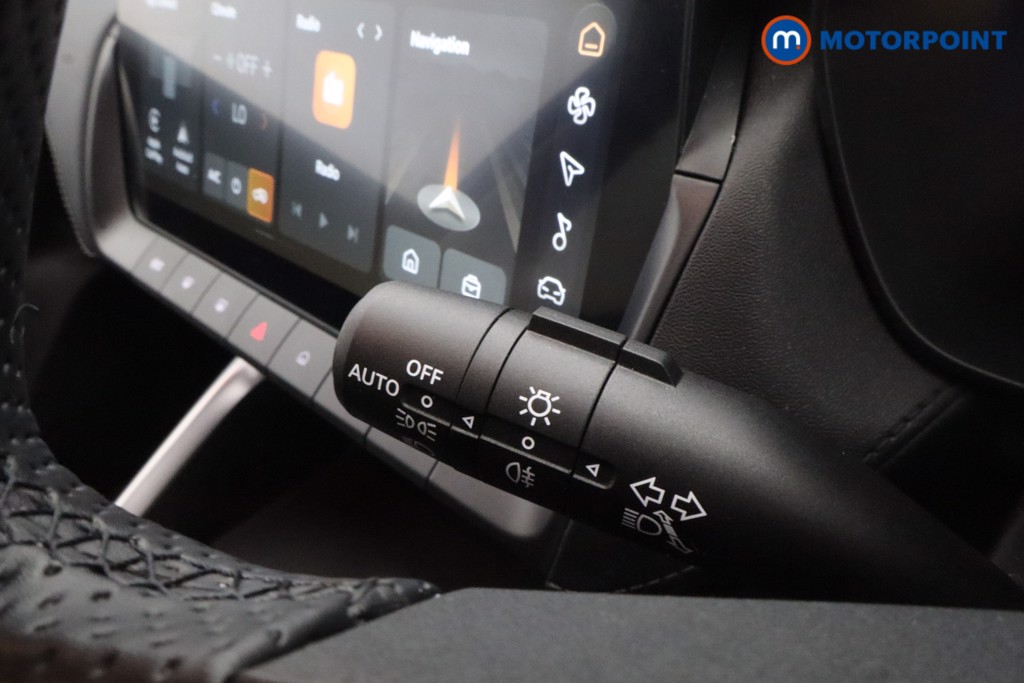 Mg Motor Uk ZS Trophy Automatic Petrol-Electric Hybrid SUV - Stock Number (1617998) - 16th supplementary image