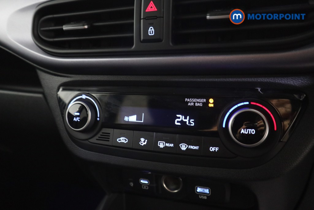 Hyundai I10 Premium Automatic Petrol Hatchback - Stock Number (1618103) - 8th supplementary image