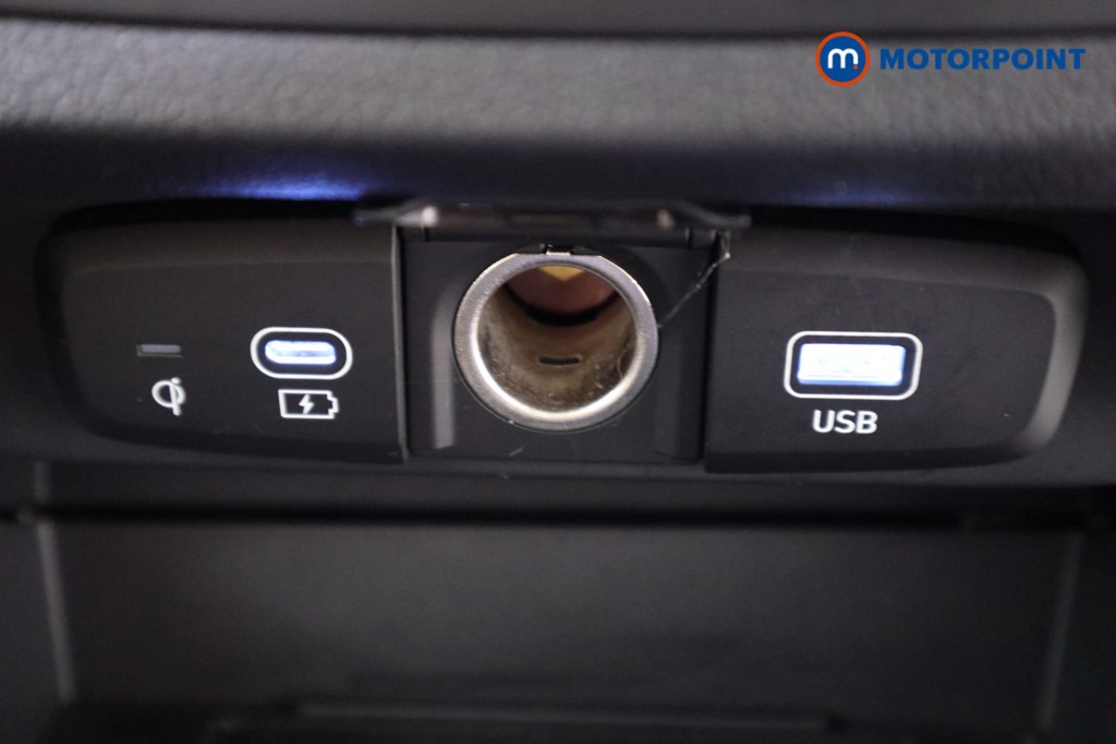 Hyundai I10 Premium Automatic Petrol Hatchback - Stock Number (1618103) - 9th supplementary image