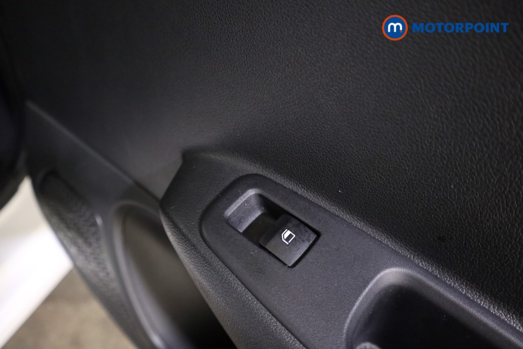 Hyundai I10 Advance Automatic Petrol Hatchback - Stock Number (1618137) - 18th supplementary image