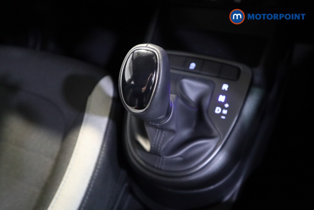 Hyundai I10 Advance Automatic Petrol Hatchback - Stock Number (1618138) - 9th supplementary image