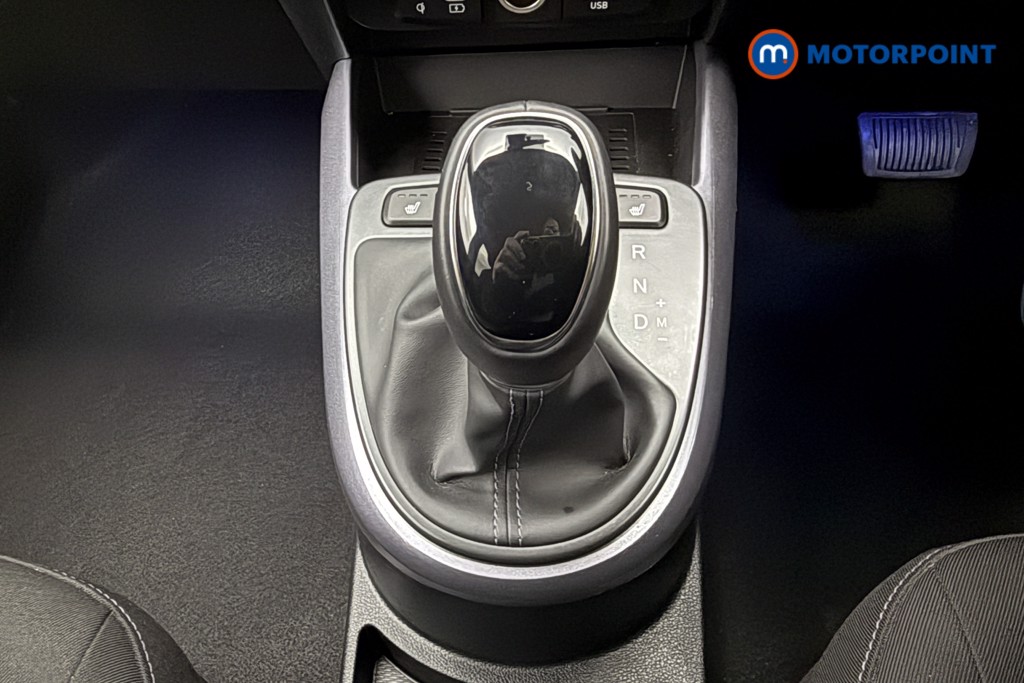 Hyundai I10 Premium Automatic Petrol Hatchback - Stock Number (1618161) - 7th supplementary image