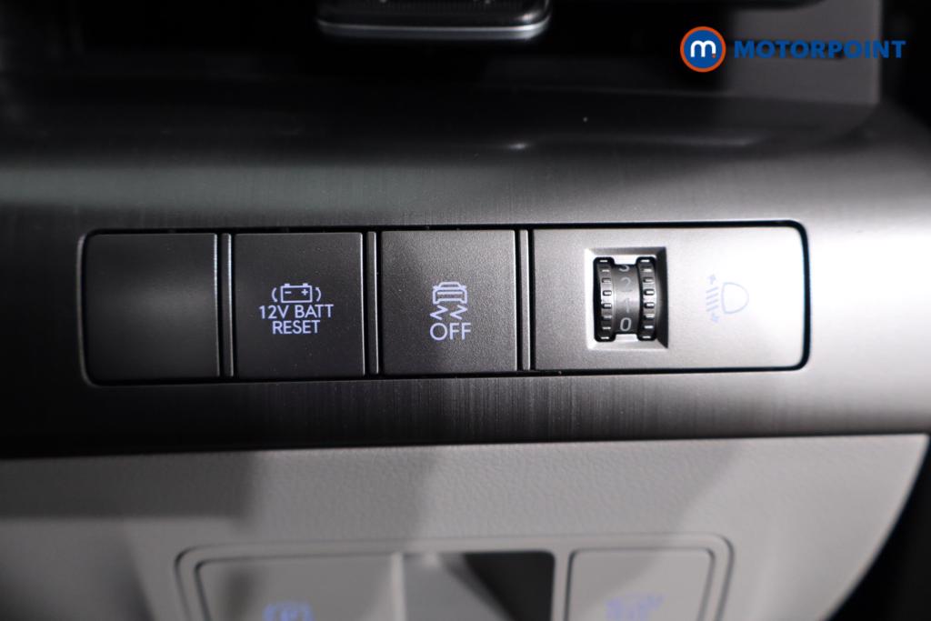 Hyundai Kona Ultimate Automatic Petrol-Electric Hybrid SUV - Stock Number (1618200) - 14th supplementary image