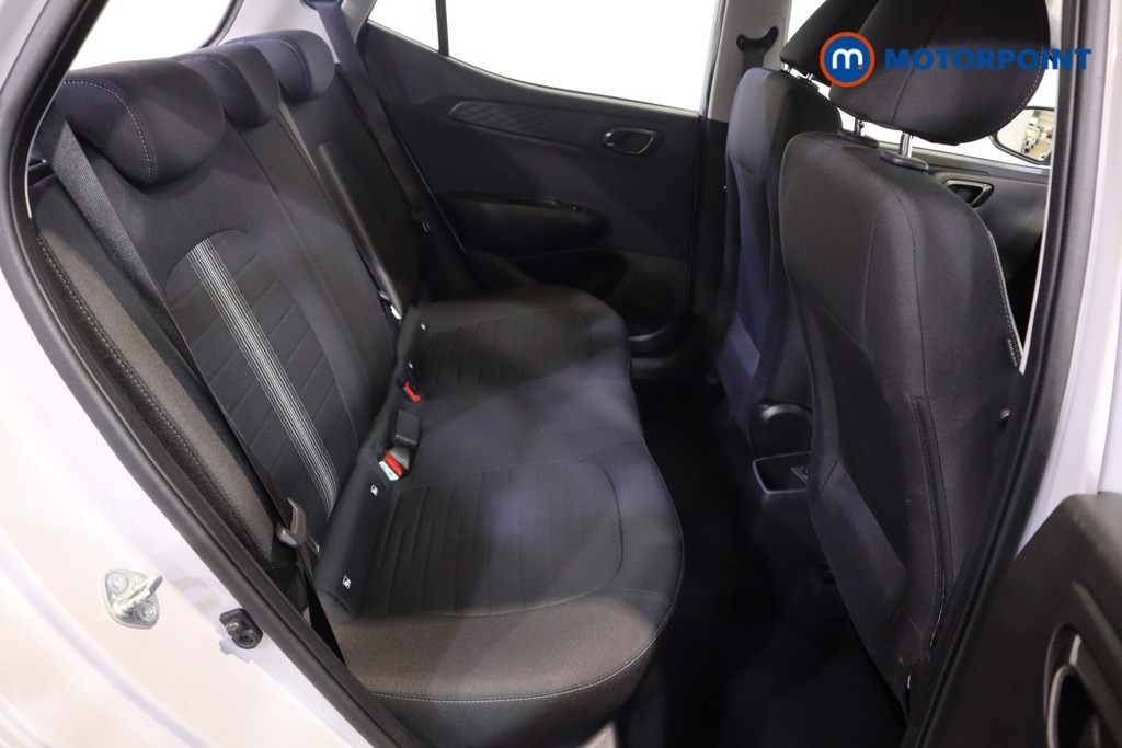 Hyundai I10 Advance Automatic Petrol Hatchback - Stock Number (1618300) - 7th supplementary image