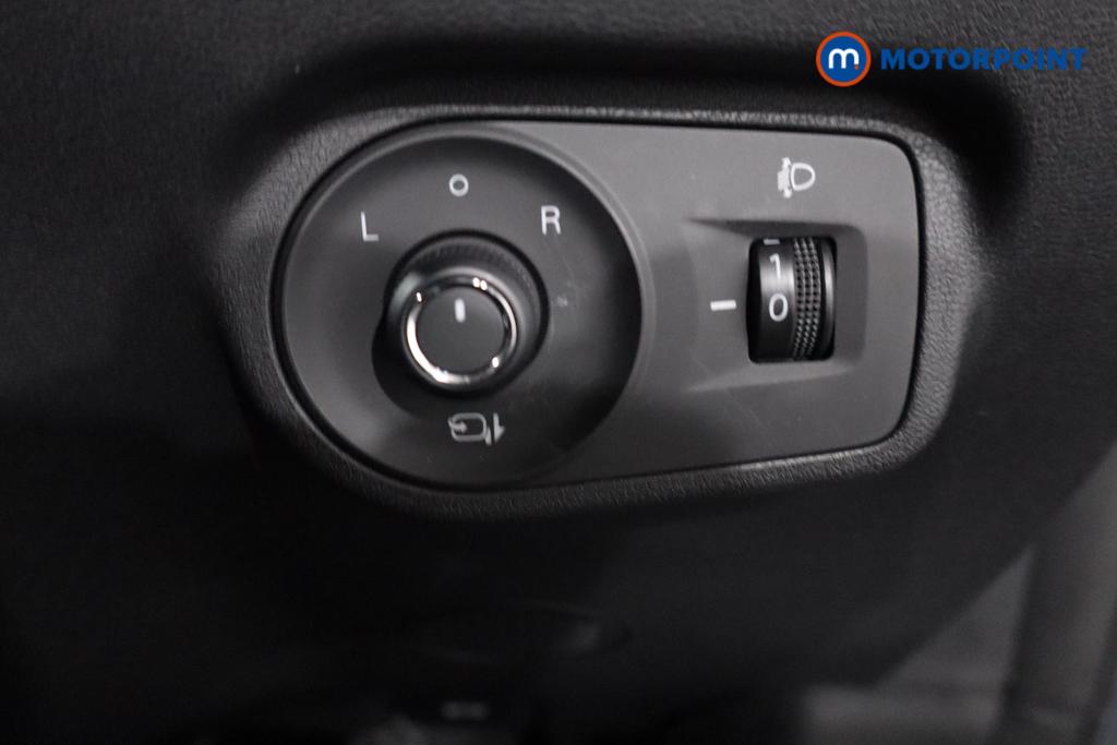 Mg Motor Uk ZS Trophy Automatic Petrol-Electric Hybrid SUV - Stock Number (1618384) - 13th supplementary image