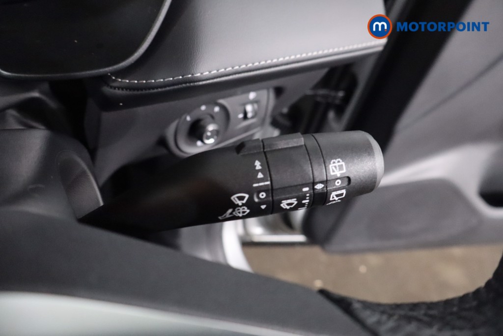 Mg Motor Uk ZS Trophy Automatic Petrol-Electric Hybrid SUV - Stock Number (1618390) - 15th supplementary image