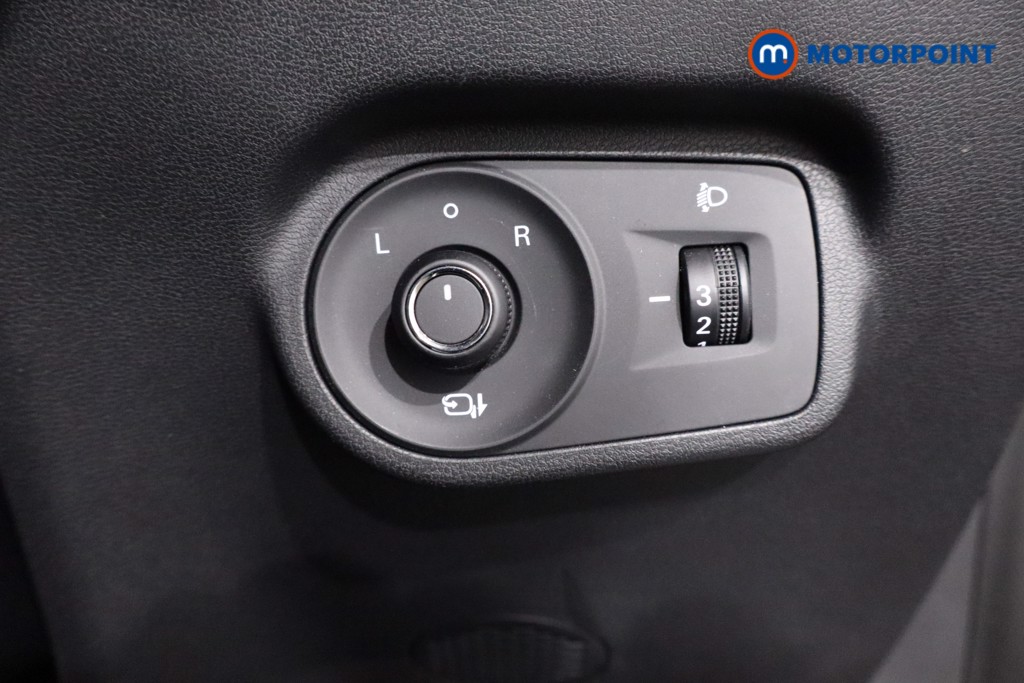 Mg Motor Uk ZS Trophy Automatic Petrol-Electric Hybrid SUV - Stock Number (1618403) - 17th supplementary image