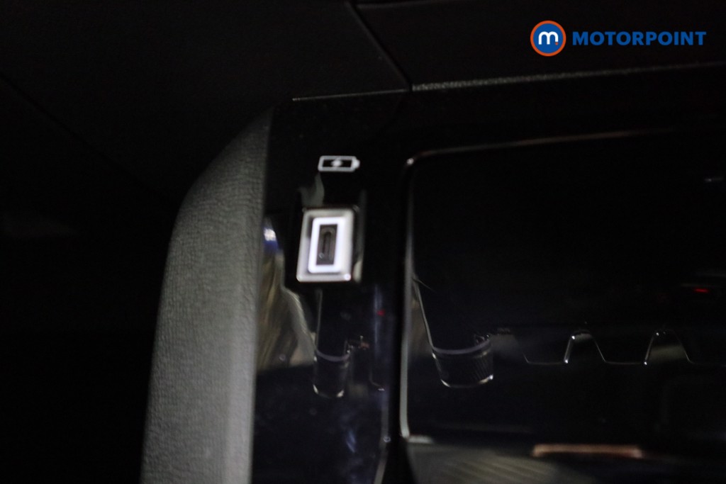 Peugeot 2008 Allure Manual Petrol SUV - Stock Number (1618925) - 18th supplementary image