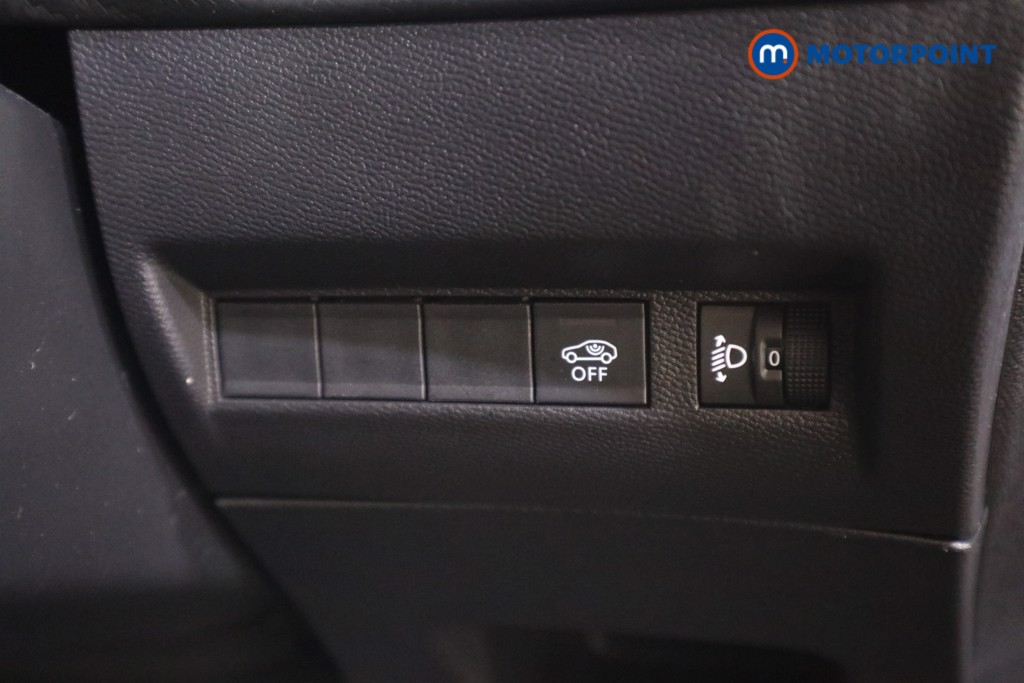 Peugeot 2008 Allure Manual Petrol SUV - Stock Number (1618925) - 23rd supplementary image
