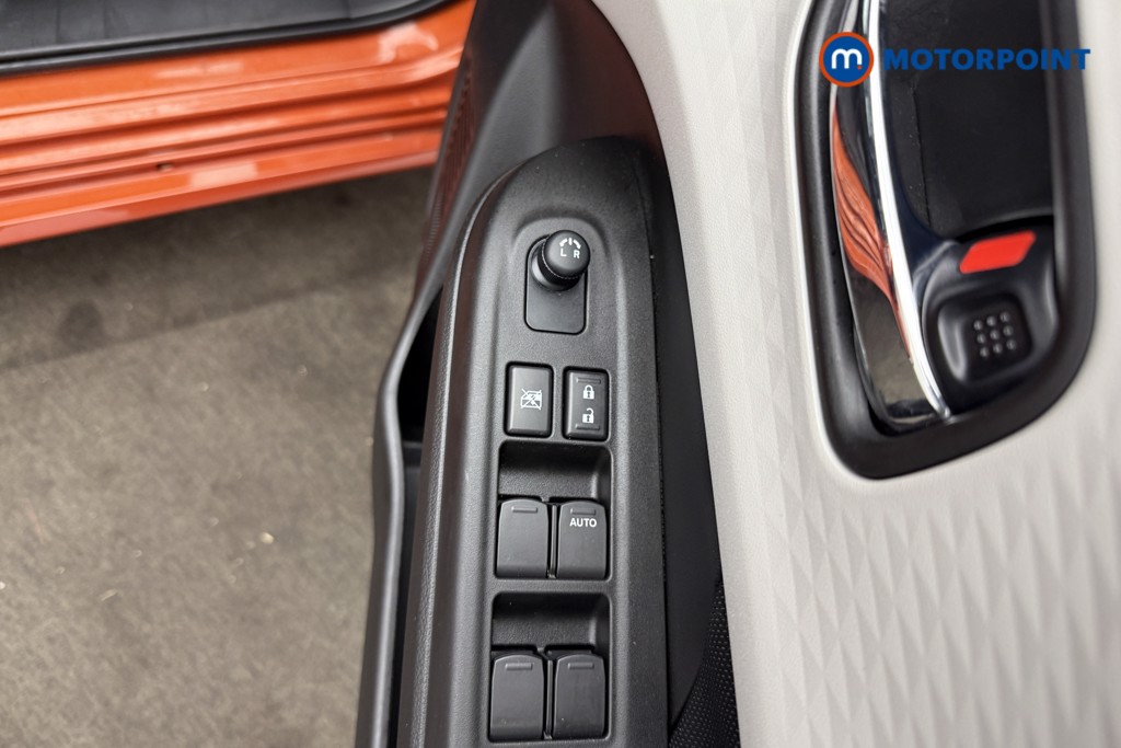 Suzuki Swift Motion Automatic Petrol Hatchback - Stock Number (1619117) - 15th supplementary image