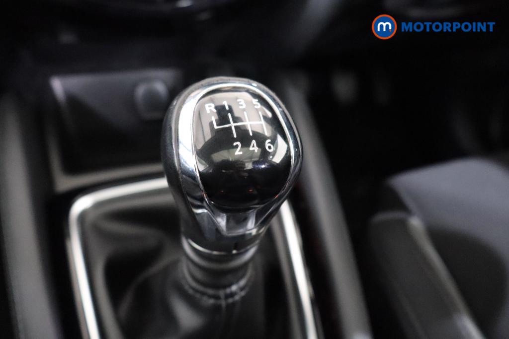 Nissan Qashqai N-Connecta Manual Petrol SUV - Stock Number (1619150) - 4th supplementary image