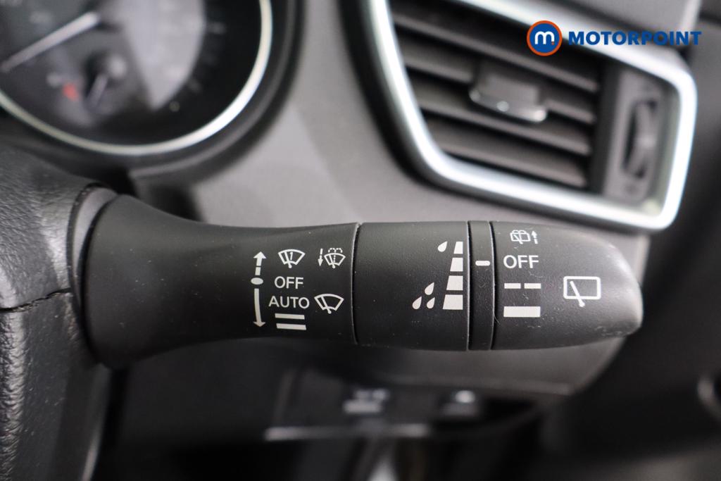 Nissan Qashqai N-Connecta Manual Petrol SUV - Stock Number (1619150) - 9th supplementary image