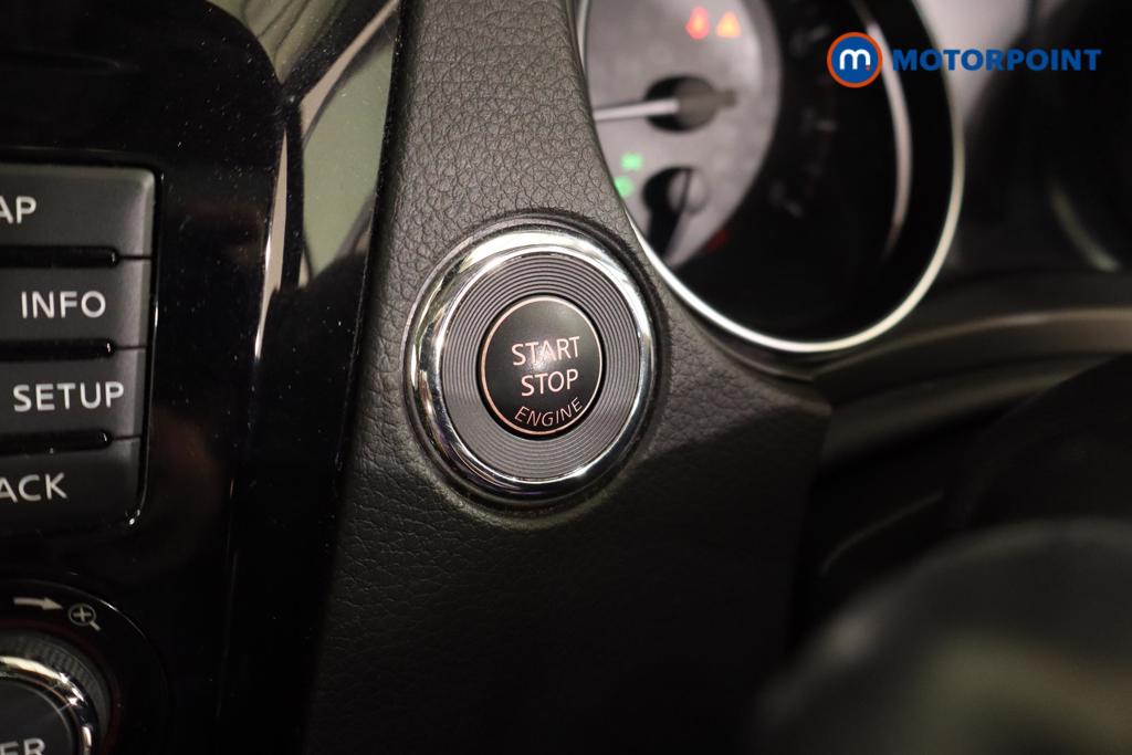 Nissan Qashqai N-Connecta Manual Petrol SUV - Stock Number (1619150) - 11th supplementary image