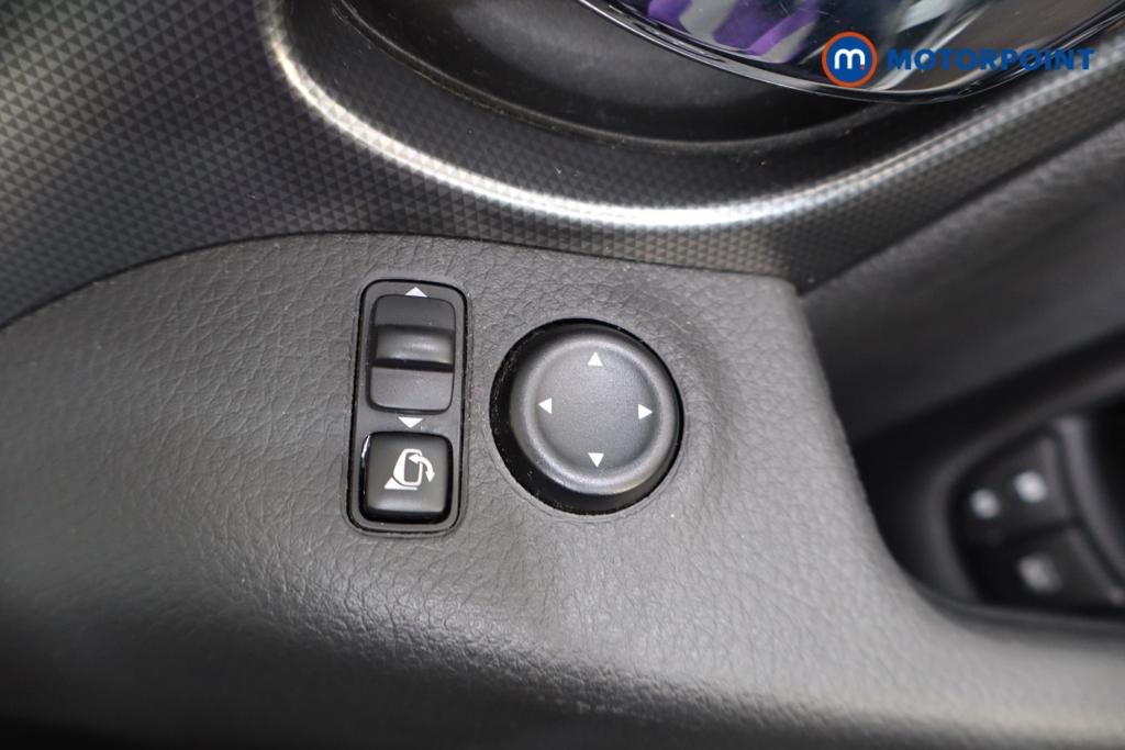 Nissan Qashqai N-Connecta Manual Petrol SUV - Stock Number (1619150) - 14th supplementary image