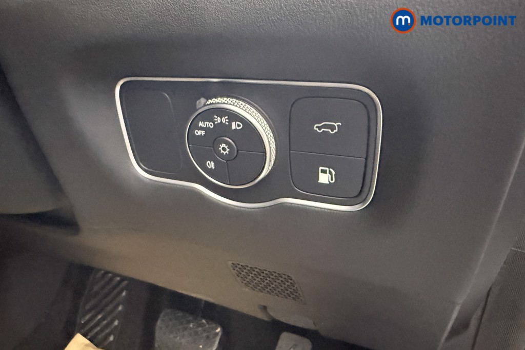 Chery Tiggo 8 Summit Automatic Petrol Plug-In Hybrid SUV - Stock Number (1619418) - 3rd supplementary image