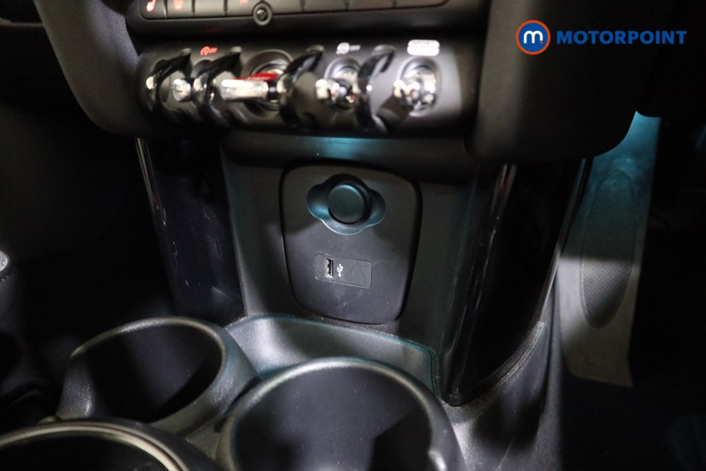 Mini Hatchback Cooper Classic Automatic Petrol Hatchback - Stock Number (1619555) - 8th supplementary image