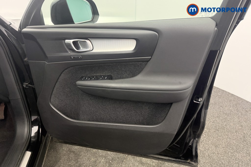 Volvo Xc40 Plus Automatic Petrol Plug-In Hybrid SUV - Stock Number (1619685) - 2nd supplementary image