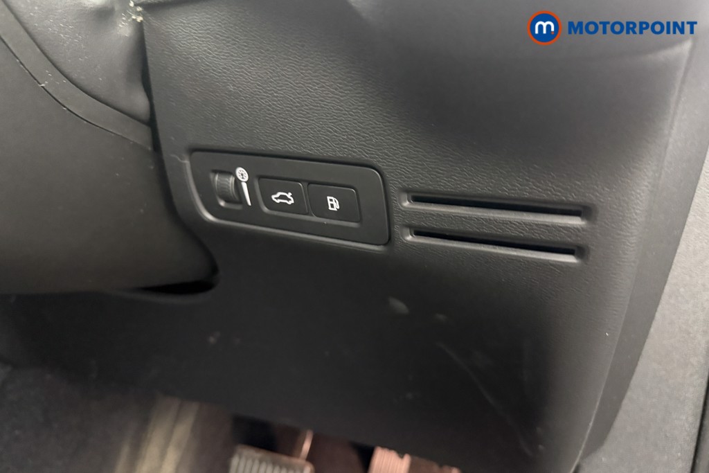 Volvo Xc40 Plus Automatic Petrol Plug-In Hybrid SUV - Stock Number (1619685) - 3rd supplementary image