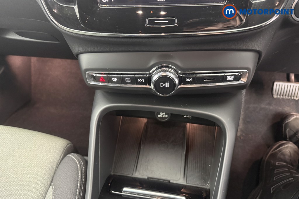 Volvo Xc40 Plus Automatic Petrol Plug-In Hybrid SUV - Stock Number (1619685) - 10th supplementary image