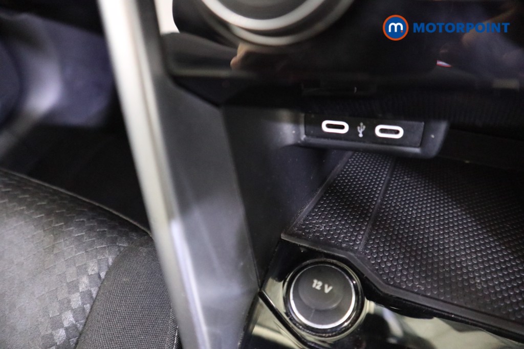 Volkswagen T-Roc Active Automatic Petrol Convertible - Stock Number (1619760) - 8th supplementary image