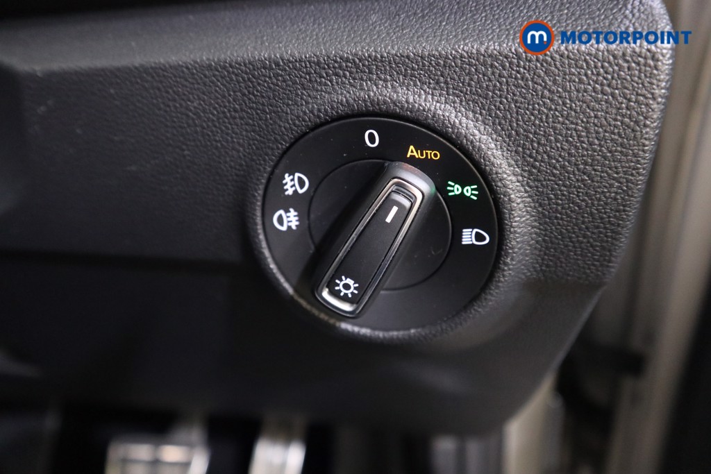 Volkswagen T-Roc Active Automatic Petrol Convertible - Stock Number (1619760) - 12th supplementary image