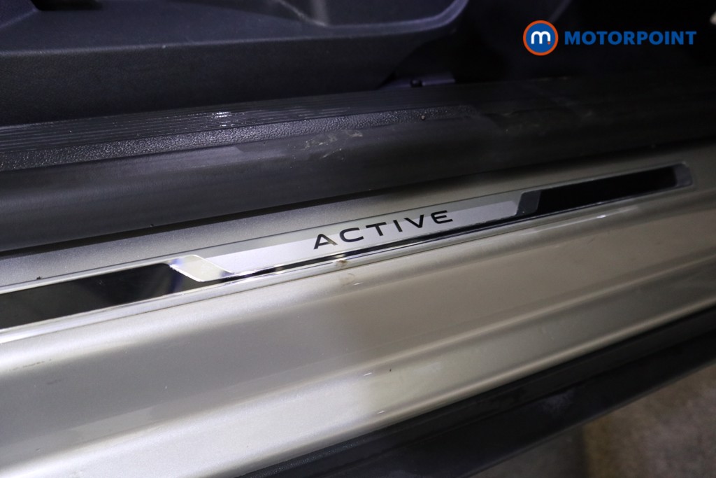 Volkswagen T-Roc Active Automatic Petrol Convertible - Stock Number (1619760) - 15th supplementary image