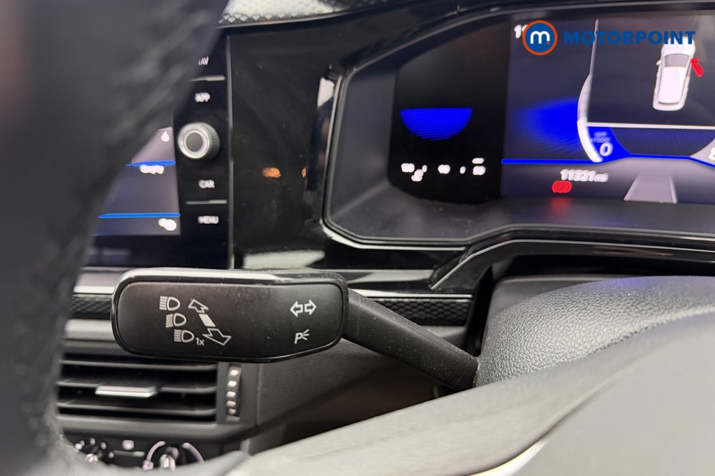 Volkswagen Polo Life Manual Petrol Hatchback - Stock Number (1619843) - 5th supplementary image