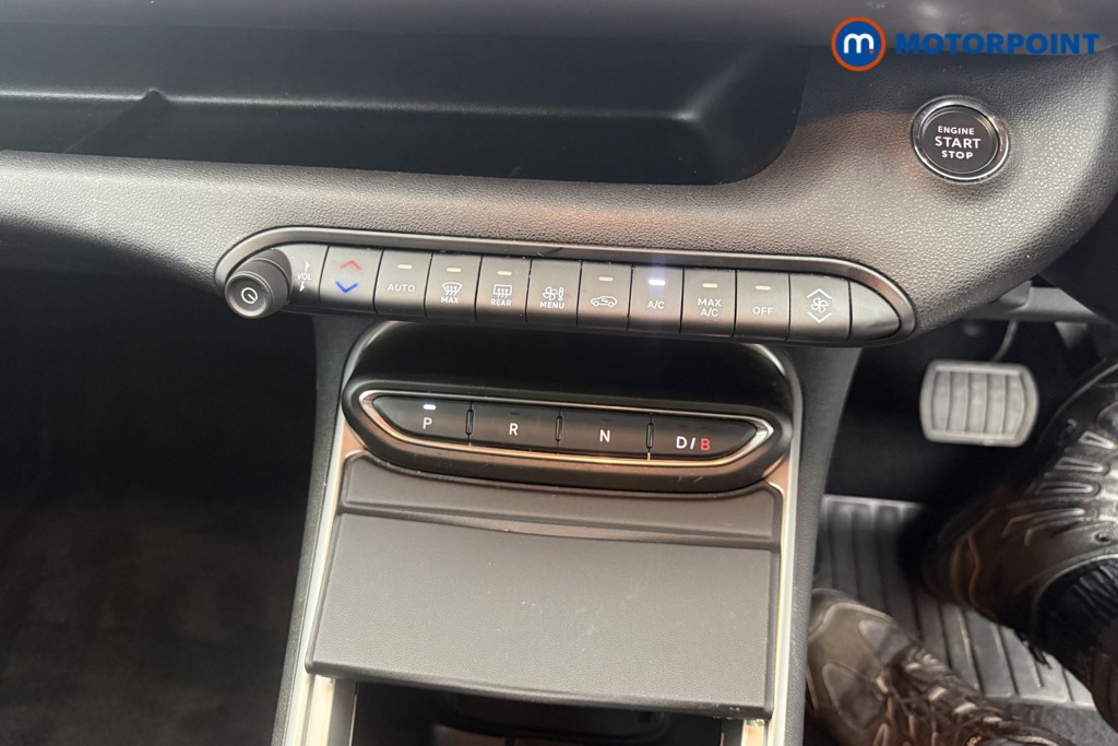 Jeep Avenger Summit Automatic Electric SUV - Stock Number (1619869) - 11th supplementary image