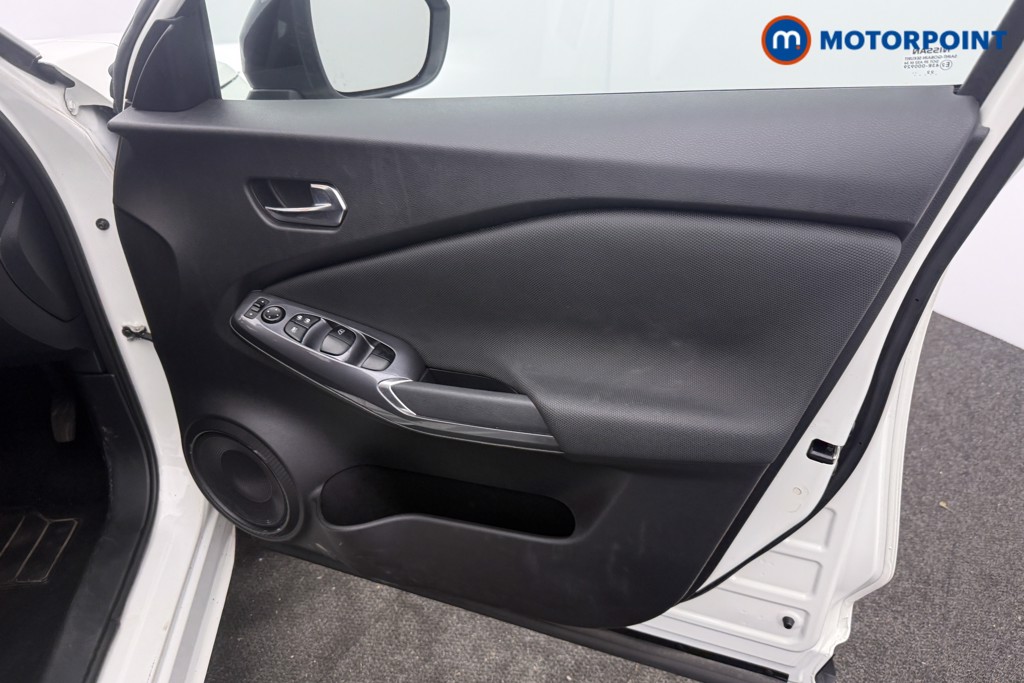 Nissan Juke Acenta Manual Petrol SUV - Stock Number (1619888) - 2nd supplementary image