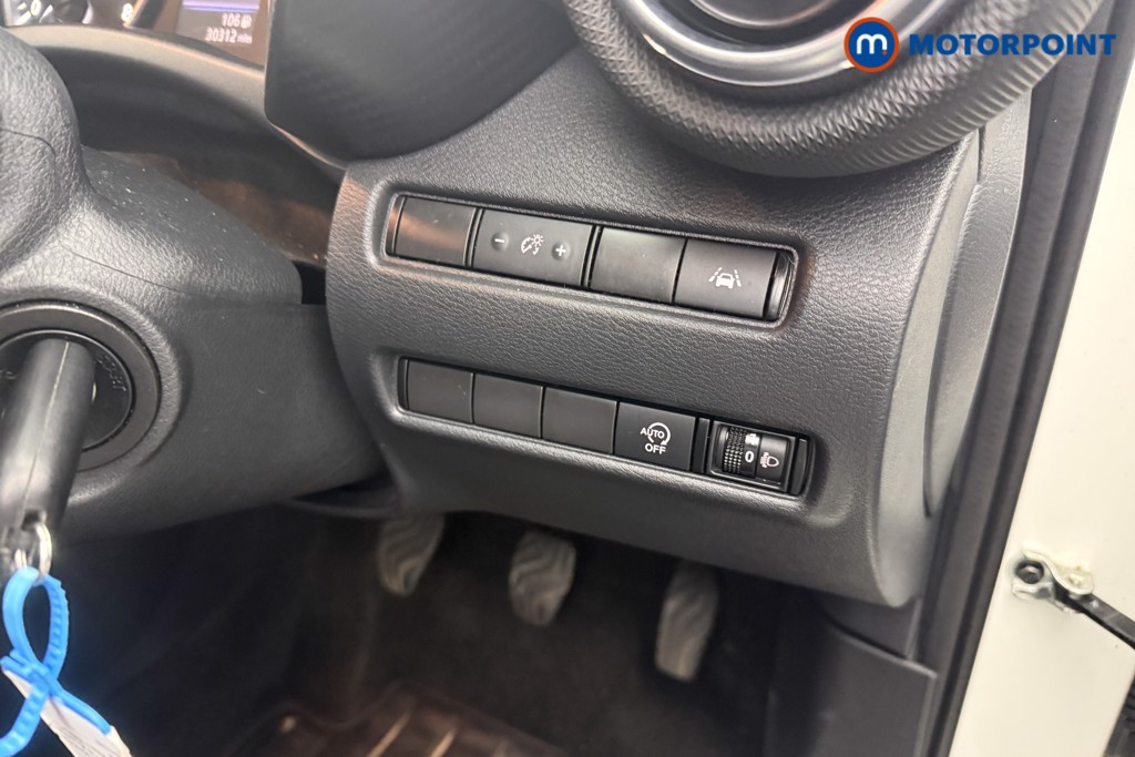 Nissan Juke Acenta Manual Petrol SUV - Stock Number (1619888) - 3rd supplementary image