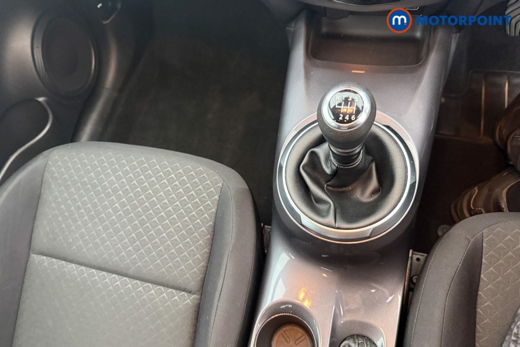 Nissan Juke Acenta Manual Petrol SUV - Stock Number (1619888) - 9th supplementary image