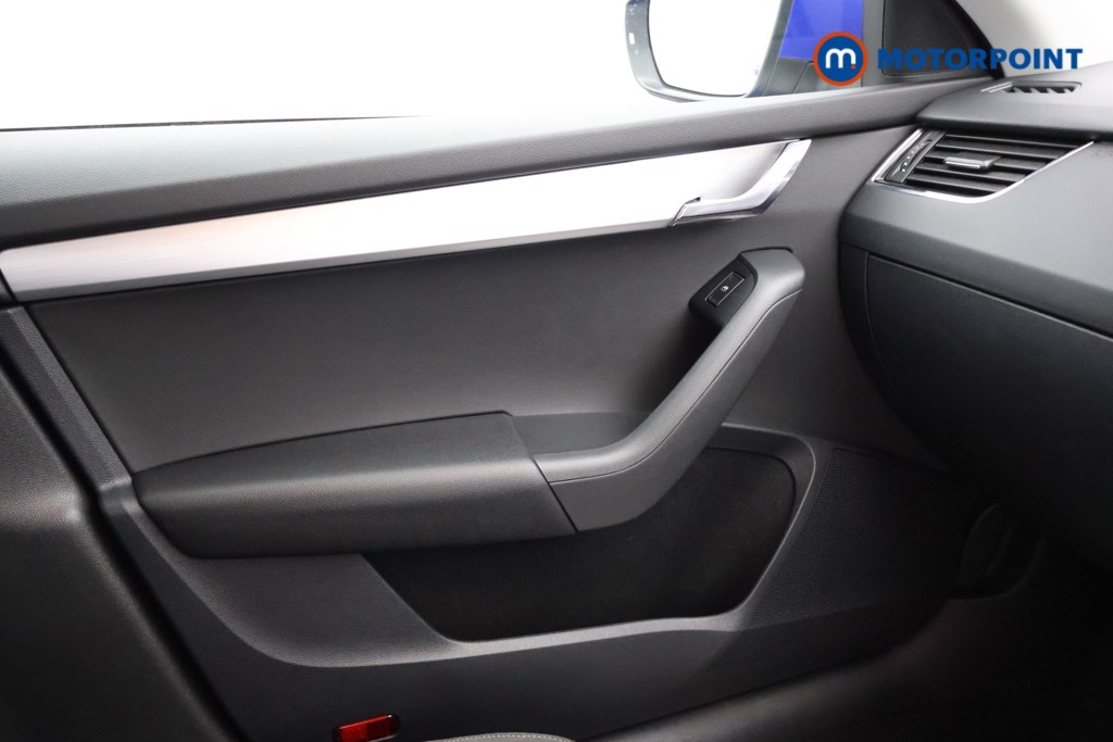 Skoda Octavia Se Technology Manual Petrol Hatchback - Stock Number (1619933) - 11th supplementary image