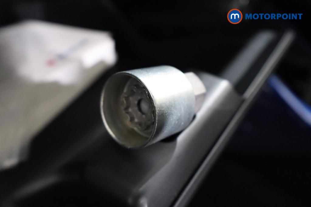 Suzuki Ignis Sz-T Automatic Petrol SUV - Stock Number (1620598) - 14th supplementary image