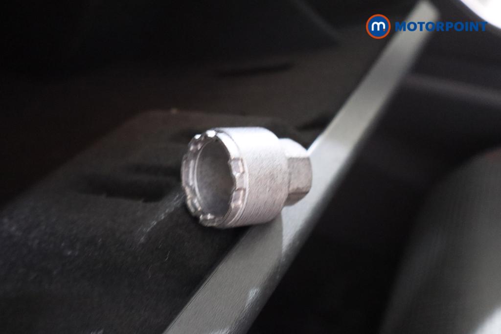 Jaguar E-Pace Chequered Flag Edition Automatic Diesel SUV - Stock Number (1620784) - 17th supplementary image