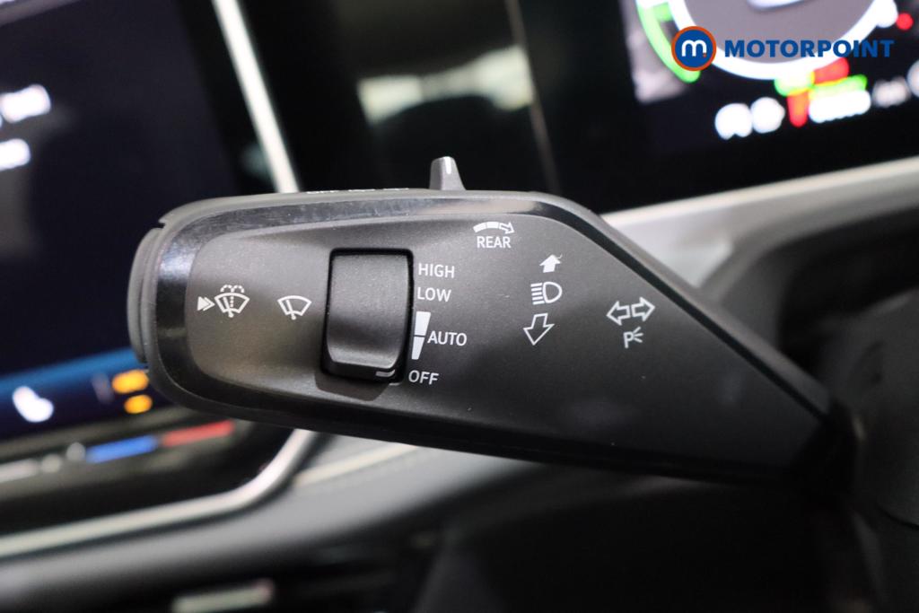 Volkswagen Passat Life Automatic Petrol Plug-In Hybrid Estate - Stock Number (1620880) - 8th supplementary image