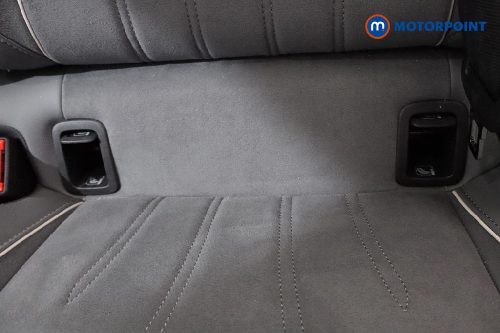 Volkswagen Passat Life Automatic Petrol Plug-In Hybrid Estate - Stock Number (1620880) - 17th supplementary image