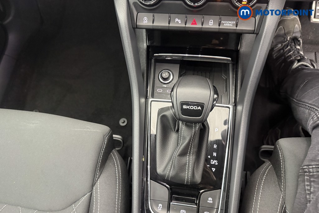 Skoda Karoq Sportline Edition Automatic Petrol SUV - Stock Number (1620991) - 7th supplementary image