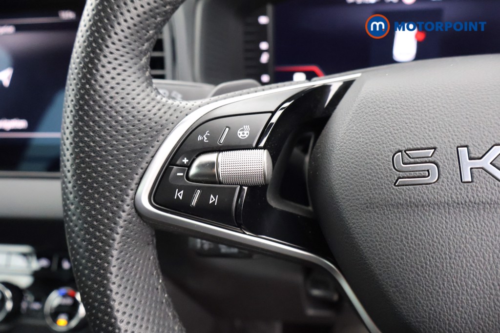 Skoda Karoq Sportline Edition Automatic Petrol SUV - Stock Number (1620995) - 2nd supplementary image