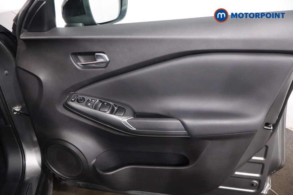 Nissan Juke Acenta Premium Manual Petrol SUV - Stock Number (1621194) - 23rd supplementary image