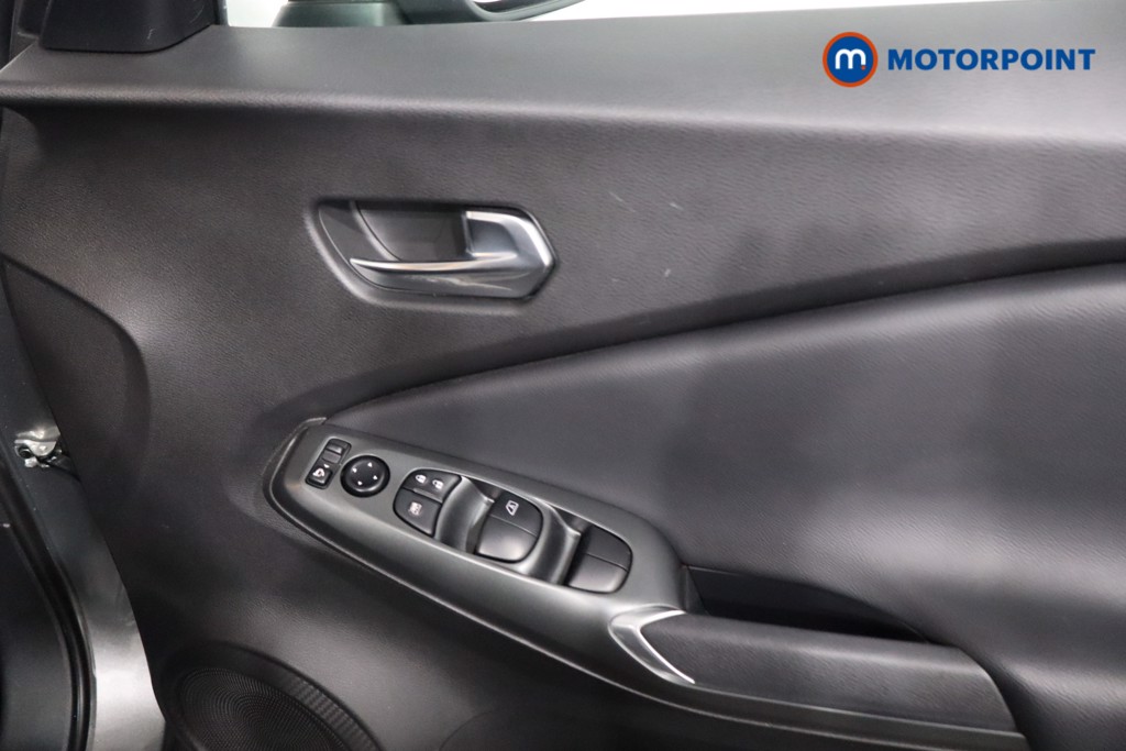 Nissan Juke Acenta Premium Manual Petrol SUV - Stock Number (1621194) - 24th supplementary image