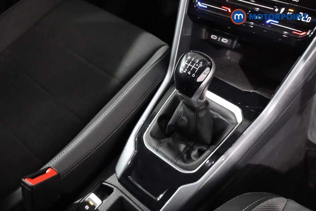 Volkswagen T-Roc Style Manual Petrol SUV - Stock Number (1621269) - 21st supplementary image