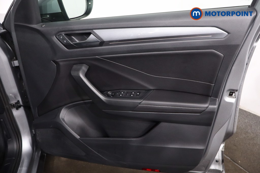 Volkswagen T-Roc Style Manual Petrol SUV - Stock Number (1621269) - 24th supplementary image
