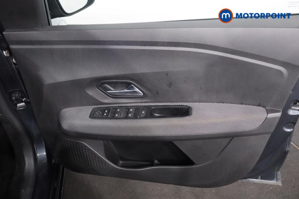 Dacia Sandero Comfort Manual Petrol Hatchback - Stock Number (1621401) - 8th supplementary image