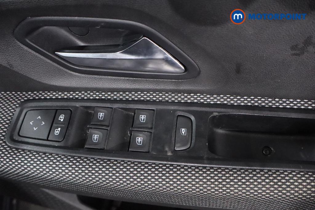 Dacia Sandero Comfort Manual Petrol Hatchback - Stock Number (1621401) - 9th supplementary image